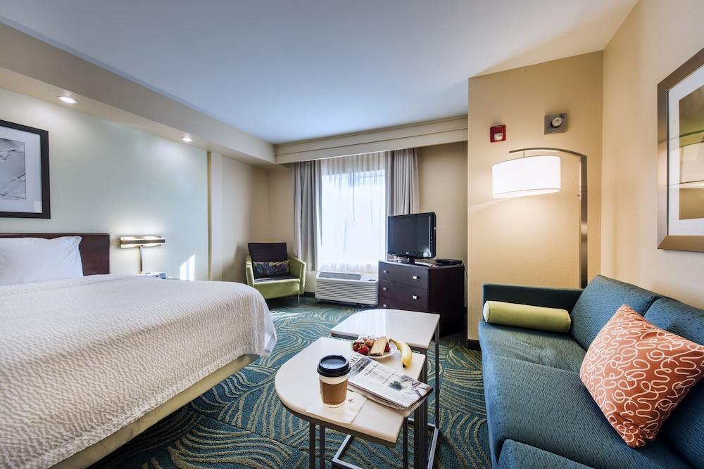 Springhill Suites Devens Common Center Exterior photo