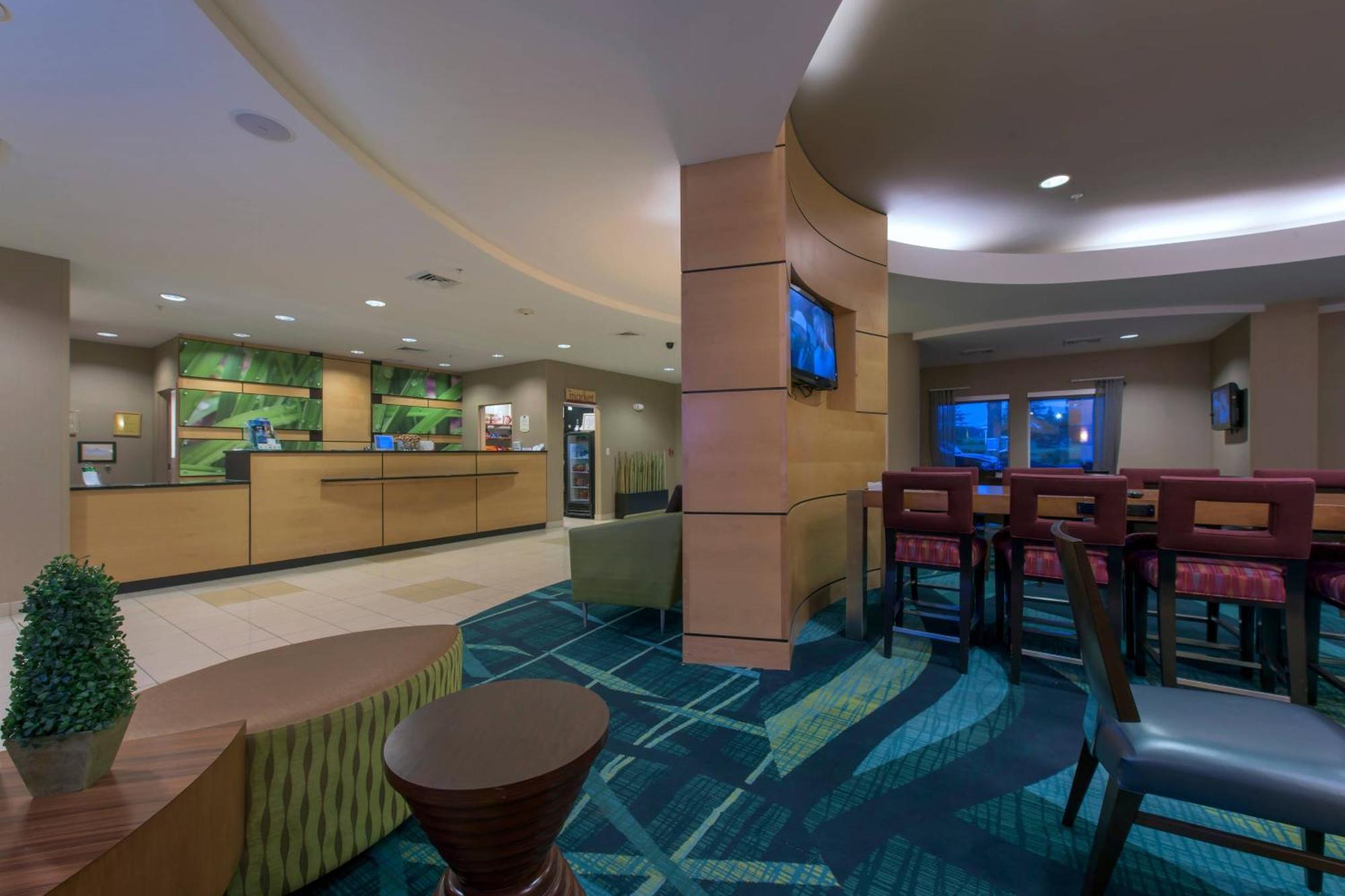 Springhill Suites Devens Common Center Exterior photo