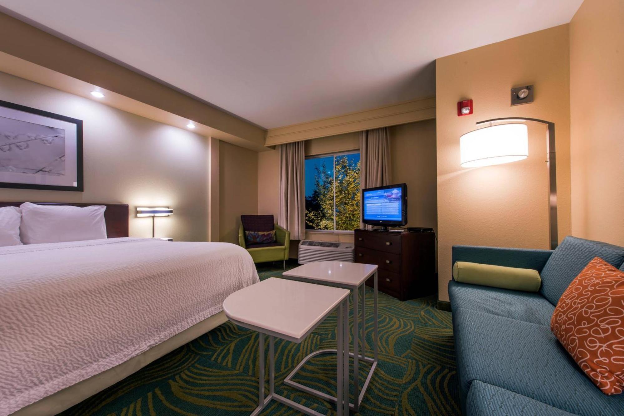 Springhill Suites Devens Common Center Exterior photo